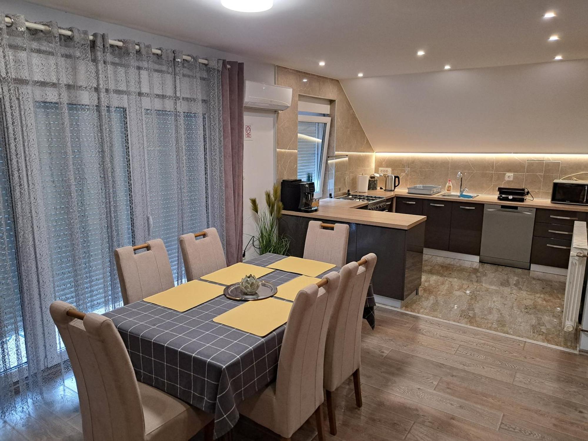 Apartman President 크레핀스키타플리스 외부 사진
